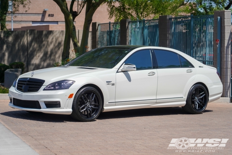 2012 Mercedes-Benz S-Class with 20" Niche Methos in Satin Black (Gloss Black Lip) wheels