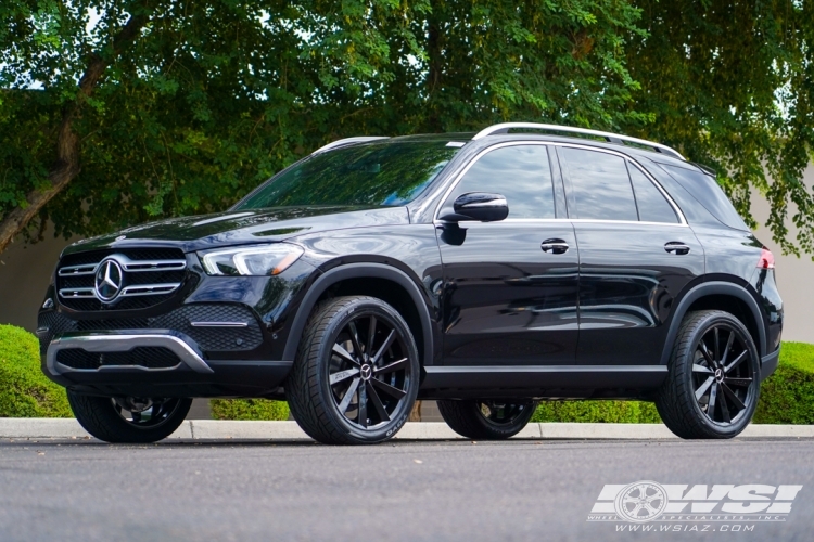 2022 Mercedes-Benz GLE/ML-Class with 22" Koko Kuture Kapan in Gloss Black wheels