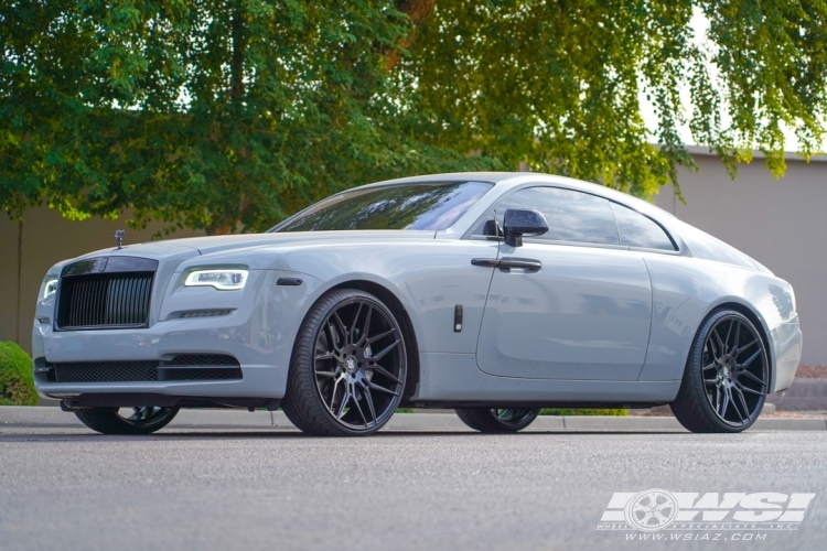 2017 Rolls-Royce Wraith with 24" Giovanna Bogota in Gloss Black wheels