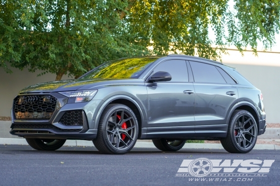 2021 Audi Q8 with 23" Vossen HF-5 in Matte Gunmetal wheels