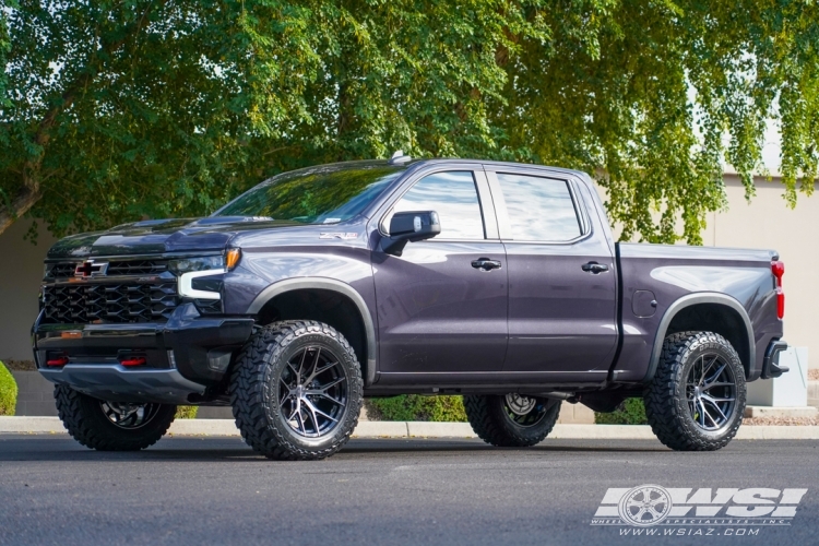 2023 Chevrolet Silverado 1500 with 20" Vossen HF6-4 in Gloss Black Machined (Smoke Tint) wheels