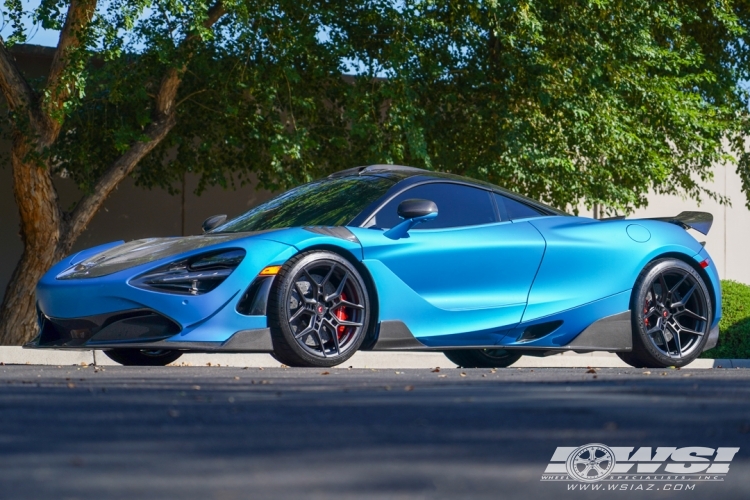 2019 McLaren 720S with 19" Vossen Forged EVO-4 in Custom wheels