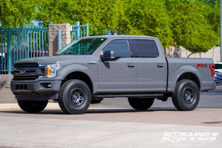 2018 Ford F-150 with 17" Method Race Wheels MR312 in Matte Black wheels