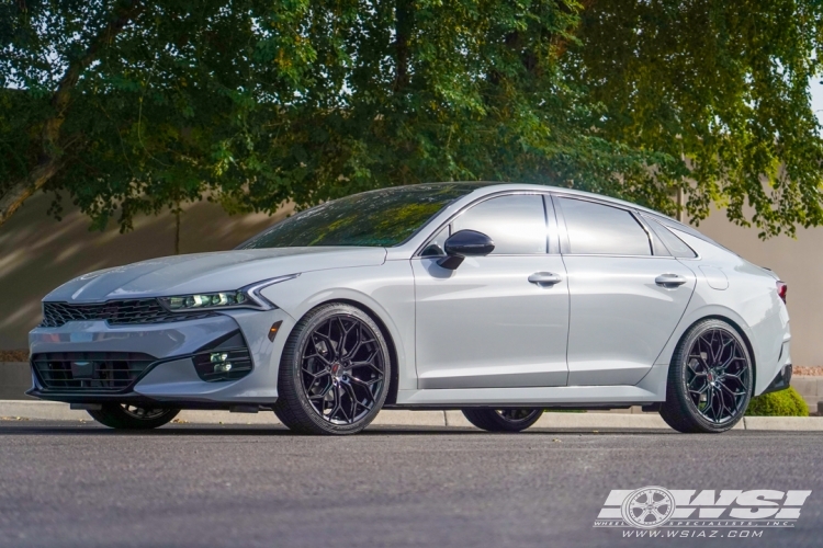 2023 Kia K5 with 20" Gianelle Monte Carlo in Gloss Black wheels