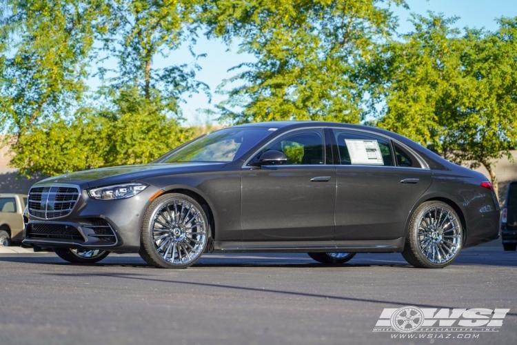 2022 Mercedes-Benz S-Class with 22" Koko Kuture URFA FF in Chrome (exposed lug) wheels