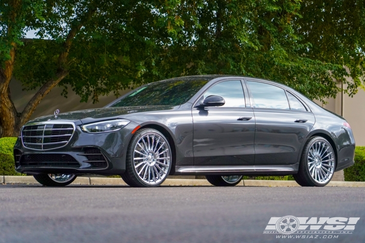 2023 Mercedes-Benz S-Class with 22" Koko Kuture URFA FF in Chrome (exposed lug) wheels