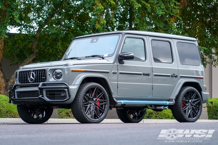 2023 Mercedes-Benz G-Class with 24" Vossen HF-7 in Gloss Black wheels