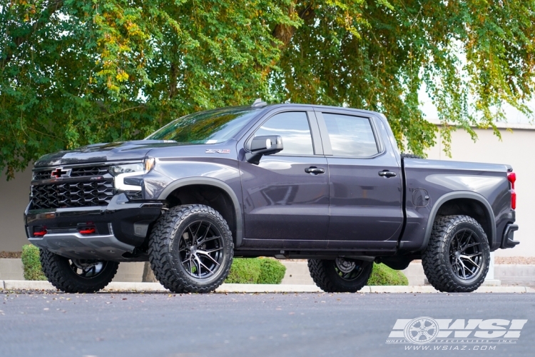 2023 Chevrolet Silverado 1500 with 20" Vossen HF6-4 in Gloss Black Machined (Smoke Tint) wheels