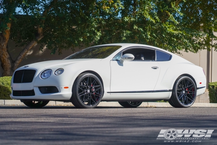 2008 Bentley Continental with 22" Vossen HF-7 in Gloss Black wheels