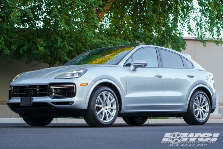 2021 Porsche Cayenne with 20" Victor Equipment Zehn in Hyper Silver wheels