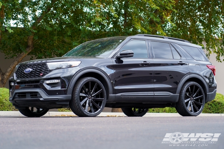 2021 Ford Explorer with 24" Koko Kuture Kapan in Gloss Black wheels