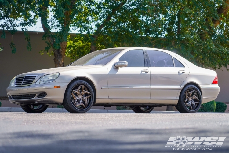 2003 Mercedes-Benz S-Class with 20" Lexani Spyder in Satin Bronze (Gloss Black Lip) wheels