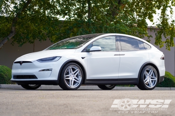 2022 Tesla Model X with 22" Giovanna Austin in Silver Machined (Chrome Stainless Steel Lip) wheels