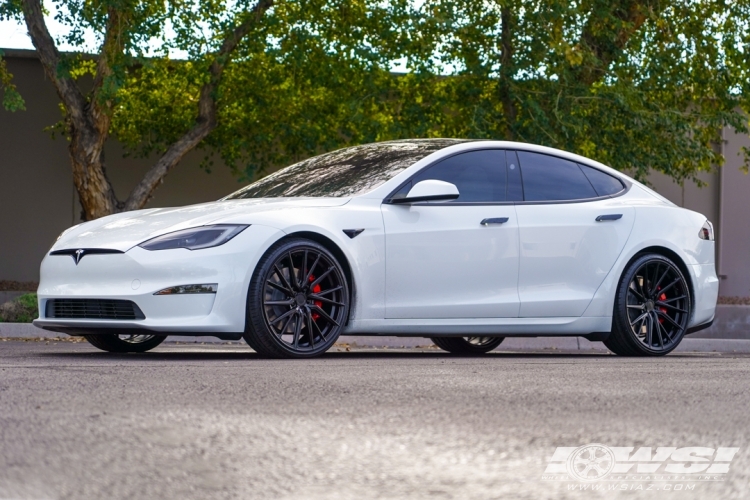 2023 Tesla Model S with 22" Vossen HF-4T in Satin Black (Custom Finish) wheels