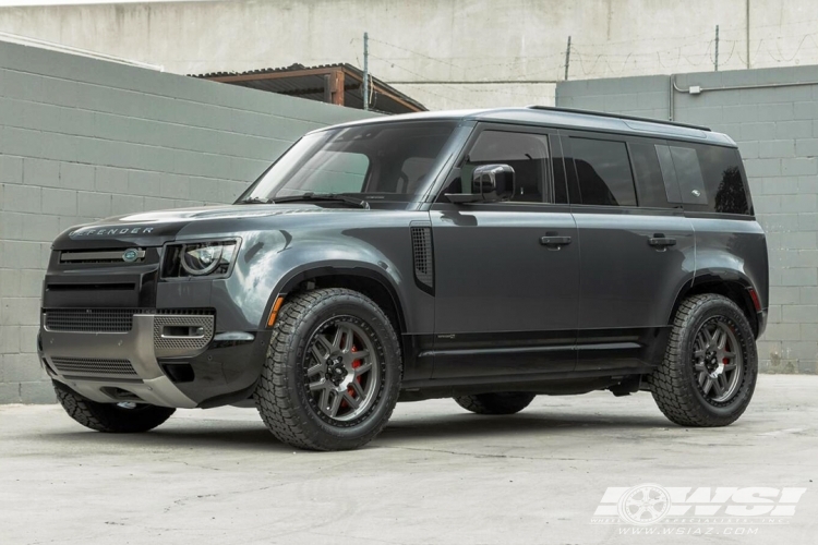 2022 Land Rover Defender with 20" Mantra Seamak in Gunmetal (Gloss Black Ring) wheels