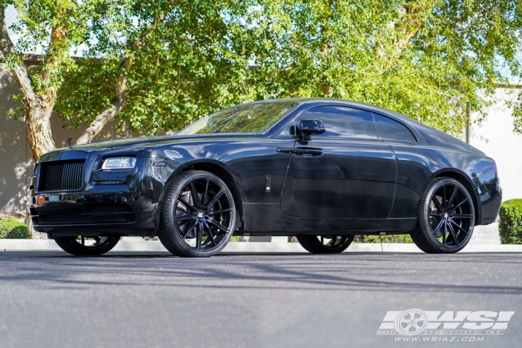 2019 Rolls-Royce Wraith with 24" Blaque Diamond BD-9 in Gloss Black wheels