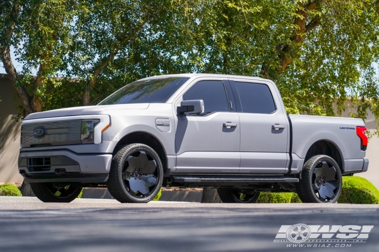 2023 Ford F-150 with 24" Giovanna Masiss in Gloss Black wheels