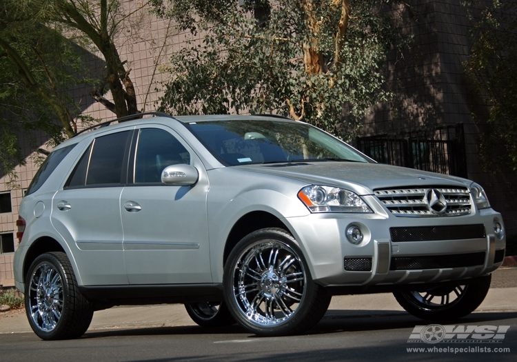 2007 Mercedes-Benz GLE/ML-Class with 22" Vagare V06-Zucchero in Chrome (Discontinued) wheels