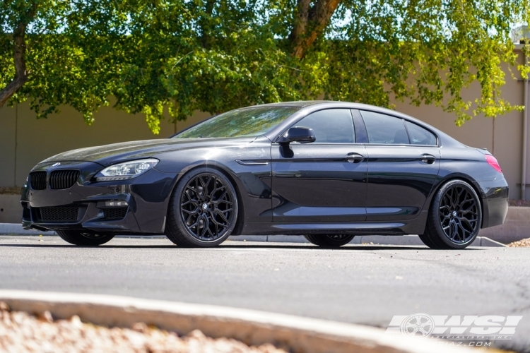 2013 BMW 6-Series with 20" Vossen HF-2 in Gloss Black wheels