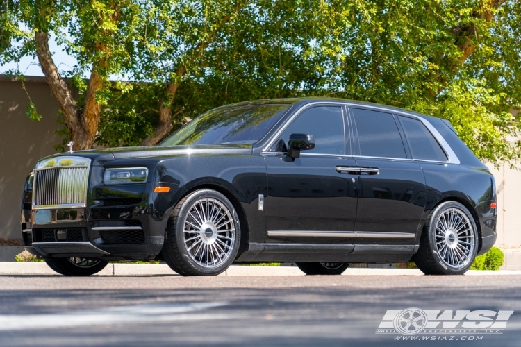 2021 Rolls-Royce Cullinan with 22" Vossen HF-8 in EMC Polished/Brushed wheels