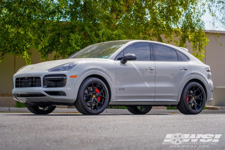 2023 Porsche Cayenne with 22" Vossen HF-5 in Satin Black wheels