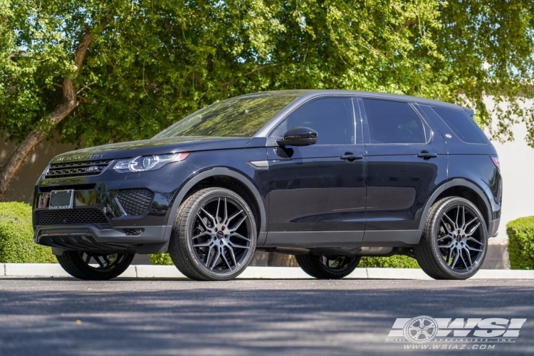 2019 Land Rover Discovery with 22" Giovanna Bogota in Gloss Black Machined wheels