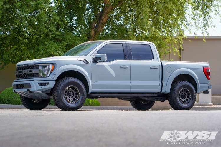 2022 Ford F-150 with 17" Method Race Wheels MR305 NV in Matte Black wheels