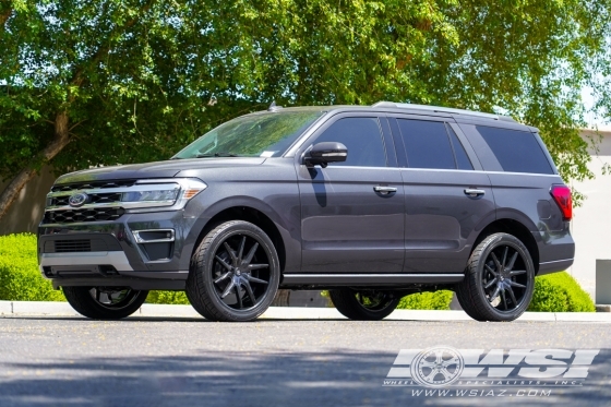 2023 Ford Expedition with 24" Lexani R-Twelve CVR in Gloss Black wheels