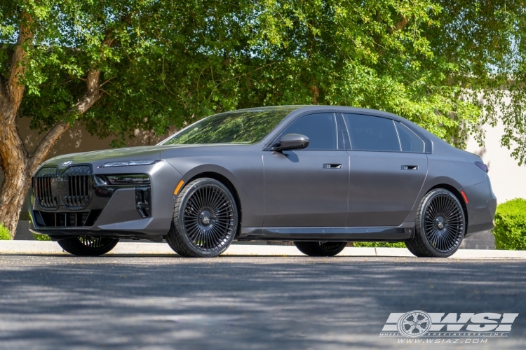 2023 BMW i7 with 22" Rayanni RA11 in Gloss Black wheels