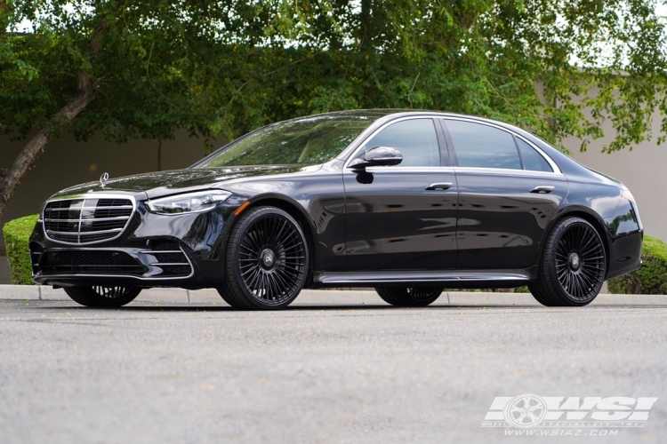 2023 Mercedes-Benz S-Class with 22" Rayanni RA11 in Gloss Black wheels