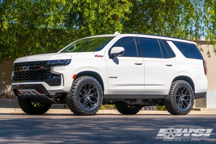 2023 Chevrolet Tahoe with 20" Vossen HF6-4 in Gloss Black Machined (Smoke Tint) wheels