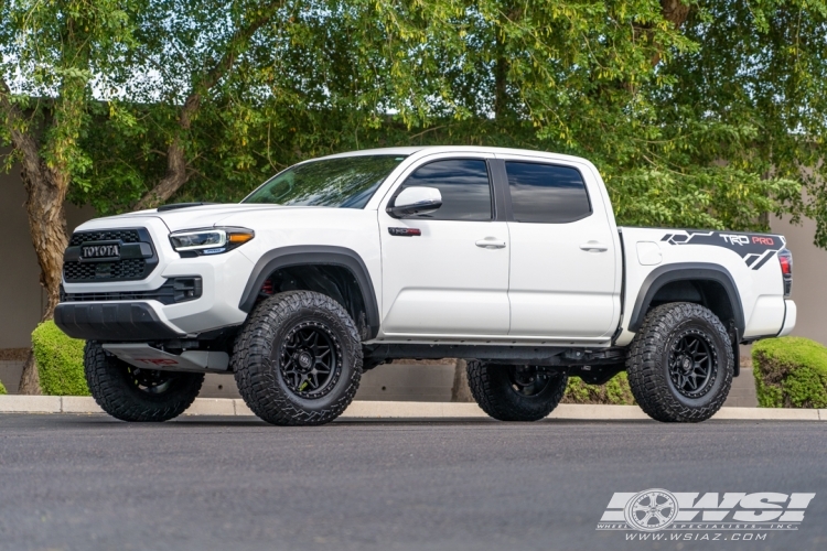 2020 Toyota Tacoma with 17" Hardrock H105 in Matte Black wheels