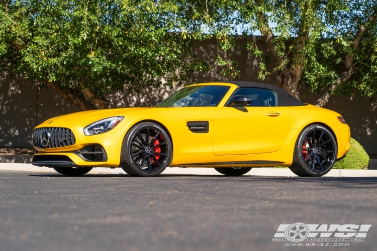 2018 Mercedes-Benz AMG GT-Series with 21" Vossen VFS-1 in Gloss Black (Custom Finish) wheels