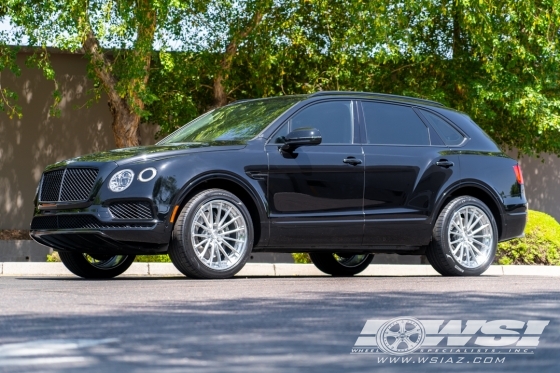 2019 Bentley Bentayga with 22" ANRKY AN39 in Custom wheels