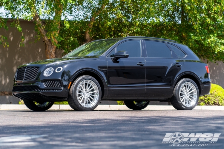 2019 Bentley Bentayga with 22" ANRKY AN39 in Custom wheels