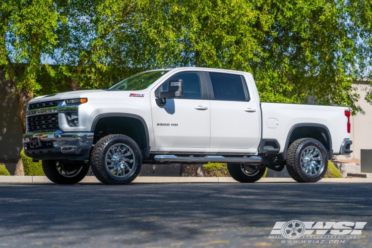 2022 Chevrolet Silverado 2500HD with 20" Fuel Saber D743 in Chrome wheels