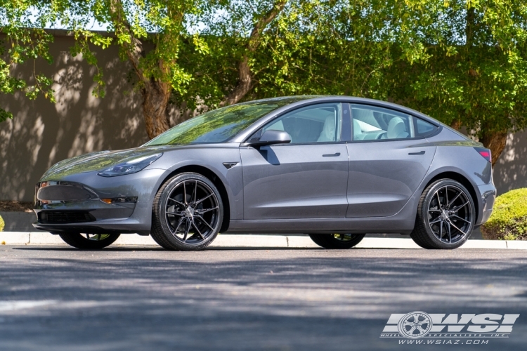 2023 Tesla Model 3 with 20" Vertini RF 1.8 in Brushed Black wheels