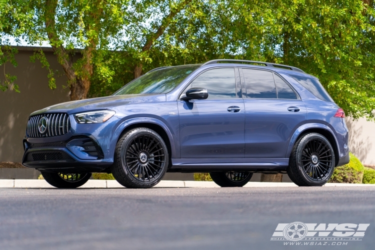 2024 Mercedes-Benz GLE/ML-Class with 22" Vossen HF-8 in Gloss Black wheels