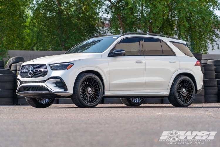 2024 Mercedes-Benz GLE/ML-Class with 22" Vossen HF-8 in Gloss Black wheels