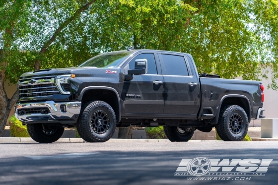 2024 Chevrolet Silverado 3500HD with 18" Method Race Wheels MR305 NV HD in Matte Black wheels