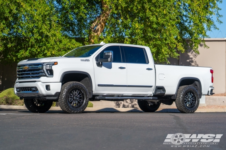 2024 Chevrolet Silverado 3500HD with 20" Fuel Clash D761 in Gloss Black (Milled Accents) wheels