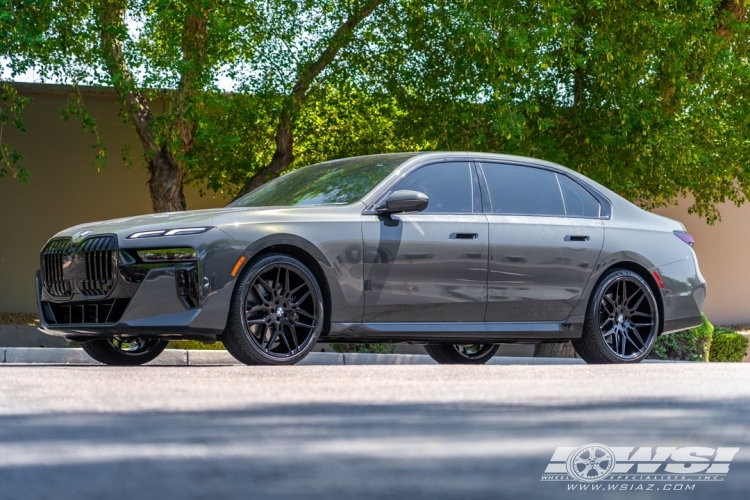 2023 BMW 7-Series with 22" Giovanna Bogota in Gloss Black wheels