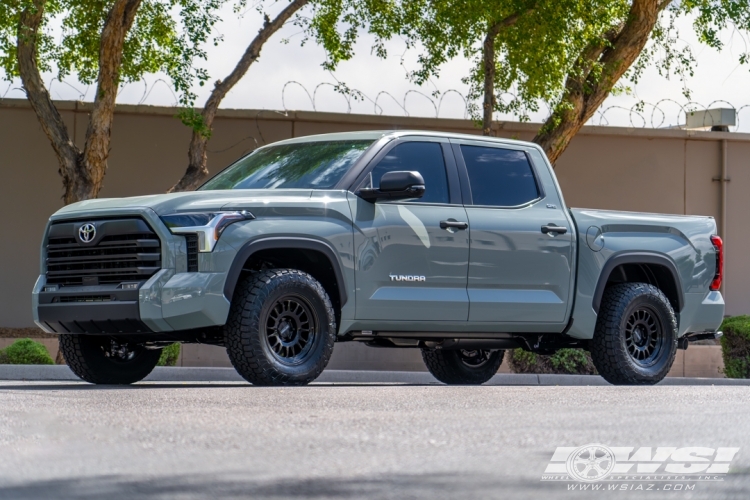 2024 Toyota Tundra with 18" Method Race Wheels MR318 in Gloss Black wheels