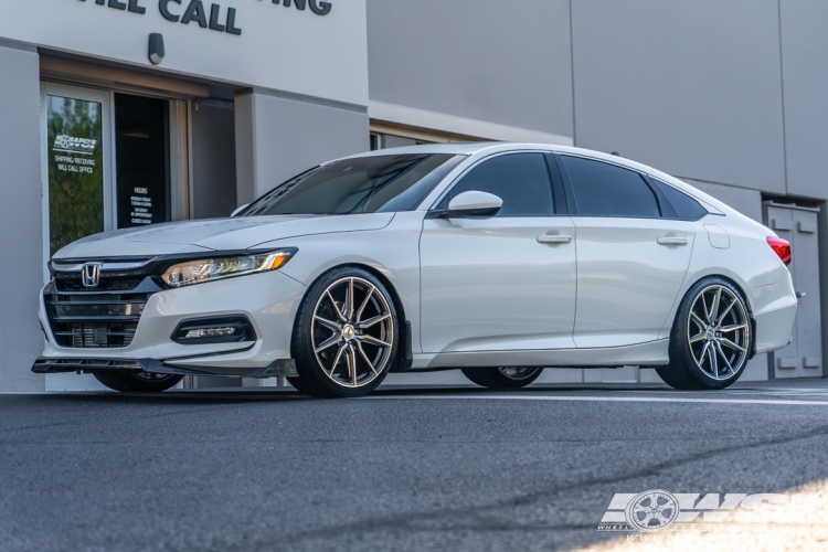 2019 Honda Accord with 20" Vossen HF-3 in Gloss Graphite (Polished Face) wheels