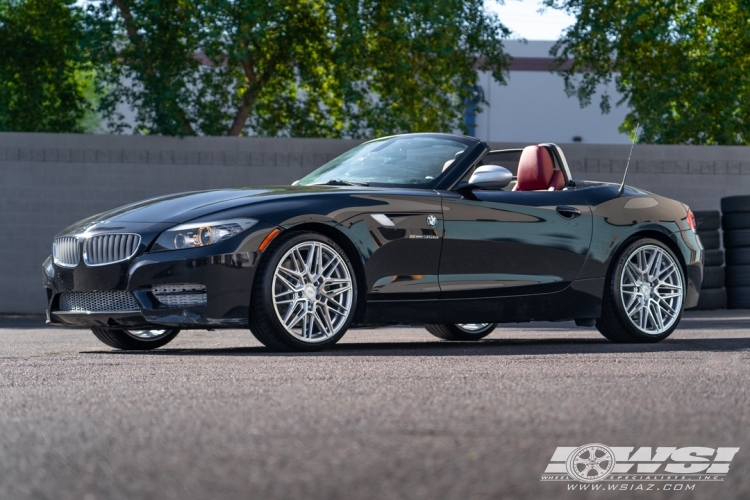 2013 BMW Z4 with 19" Vossen HF-7 in Silver Polished wheels