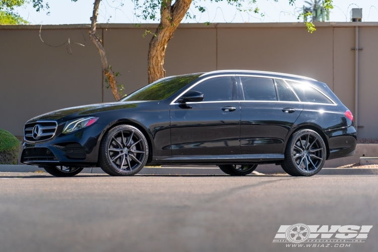 2017 Mercedes-Benz E-Class with 20" Vossen HF-3 in Gloss Black Machined (Smoke Tint) wheels