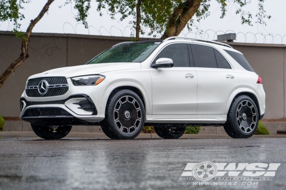 2024 Mercedes-Benz GLE/ML-Class with 22" Koko Kuture Sicily in Gloss Black Machined (optional covered cap) wheels