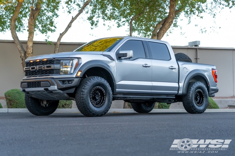 2022 Ford F-150 with 17" KMC KM552 IMS in Matte Black (Gloss Black Lip) wheels