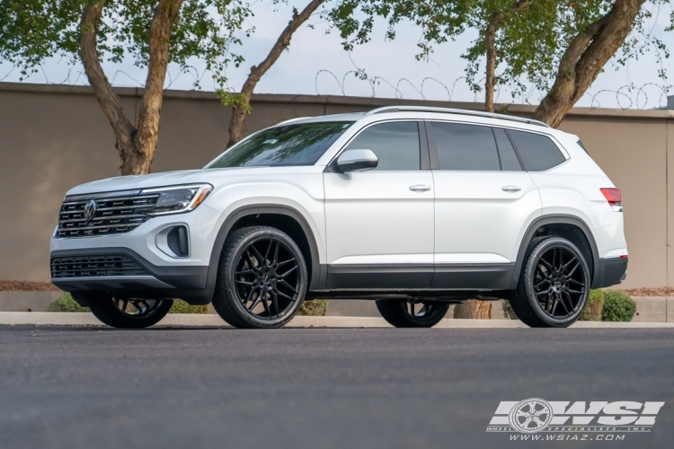 2024 Volkswagen Atlas with 22" Giovanna Bogota in Gloss Black wheels