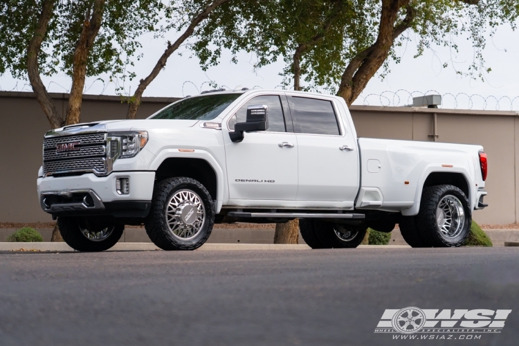 2020 GMC Sierra Dually with 22" DDC The Mesh in Polished wheels